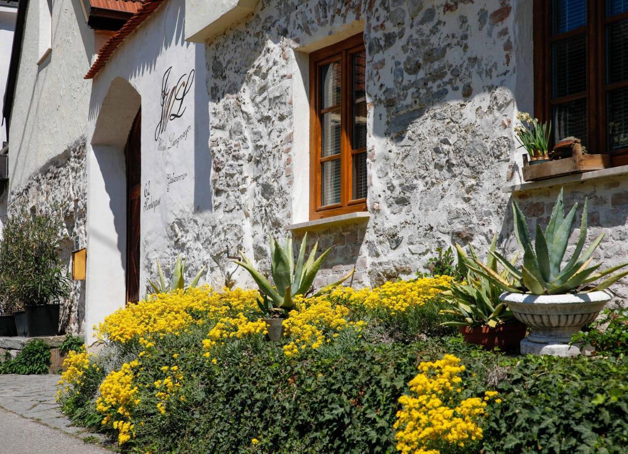 Weingut Langmayer Wosendorf in der Wachau Bagian luar foto